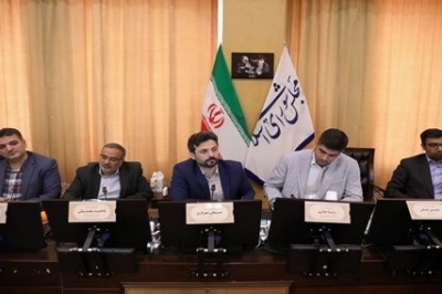   تحریم های داخلی، تولید تجهیزات پزشکی را زمین گیر کرده است/ سلامت مردم نباید قربانی ناکارآمدی سیستم اقتصادی شود